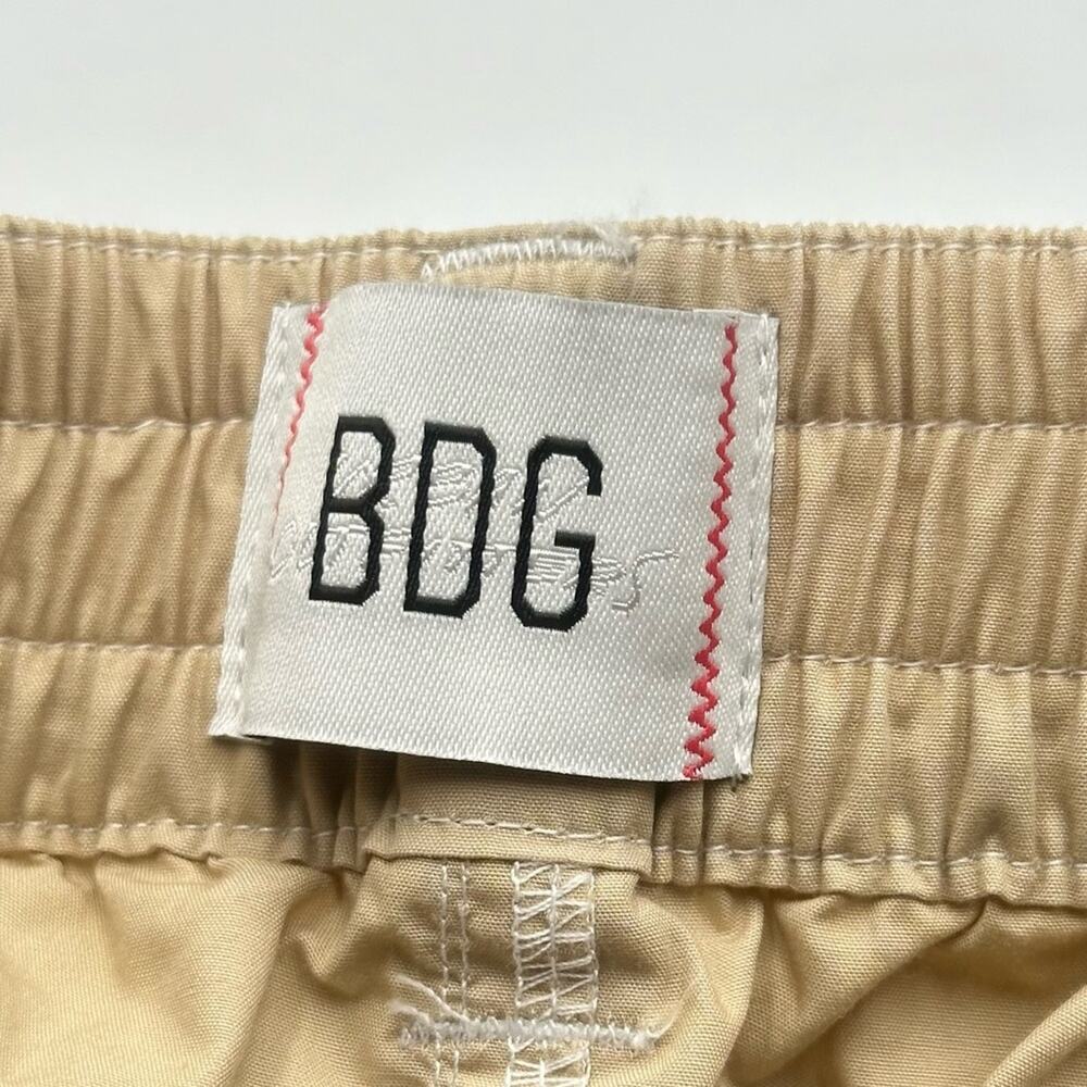 NEW --- URBAN OUTFITTERS - BDG women' baggy cargo loose pants NEUTRAL - SIZE 6 - Picture 6 of 12